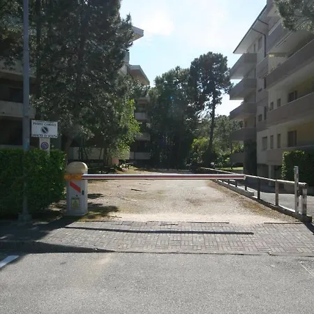 Ba -Gambero Apartment Lignano Sabbiadoro Exterior photo